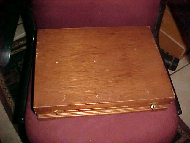 WOODEN CUTLERY BOX