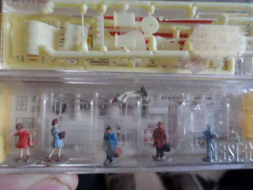 N GAUGE PREISSER PASSENGERS AND ACCESSORIES