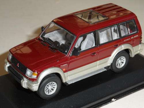 MINICHAMPS PAJERO  3000 V6  1.43 SCALE