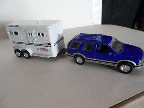 CHEV BLAZER AND HORSEBOX  [A11]