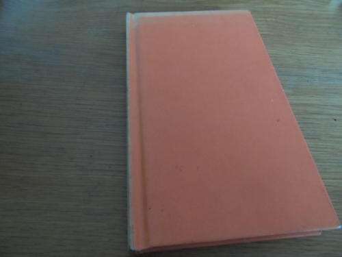 THE RIGHT FLY.   (fly fishing book)  192 pages