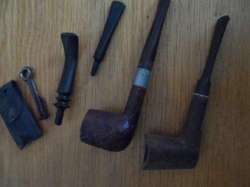 SOME OLD PIPES AND CLEANER.  ONE MARKED DIFFORD