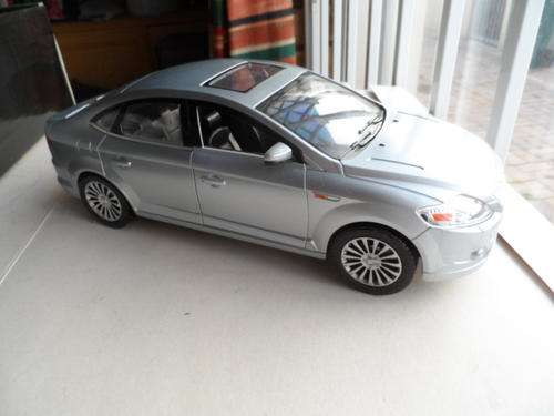 FORD V70 ABOUT 1/18 SCALE