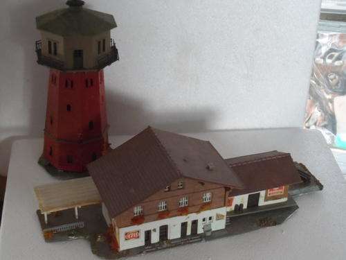 N SCALE STATION AND TOWER