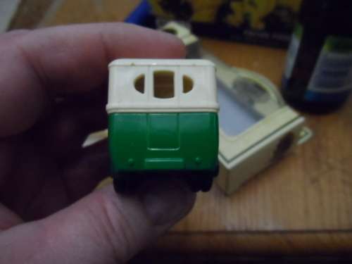LLEDO BUS `LONDON COUNTRY` EARLY GREEN LIVERY [M5]