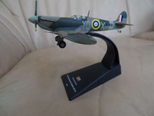 DIECAST 1941 SUPERMARINE SPITFIRE MK Vb, 1/72 SCALE,