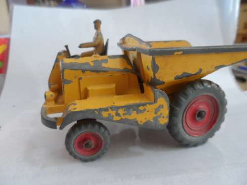 ORIGINAL DINKY  MUIR HILL DUMPER     [M20]