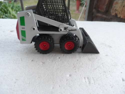 GAMA 9420 BOBCAT SKIDSTEER 1/19 SCALE [M43]