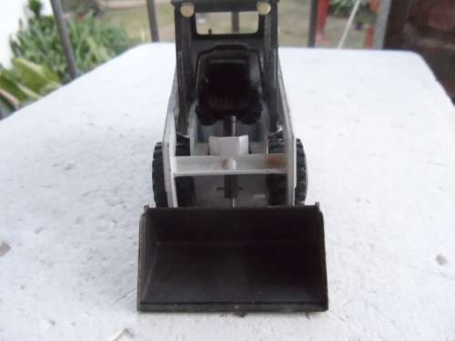 GAMA 9420 BOBCAT SKIDSTEER 1/19 SCALE [M43]