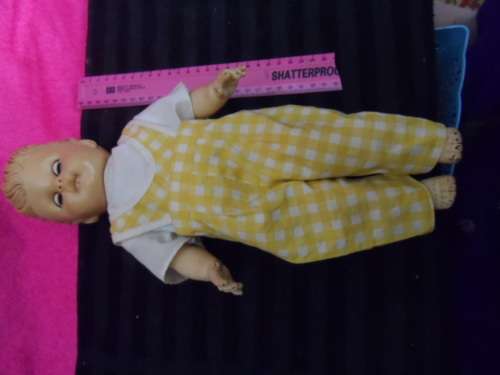 Lovely vintage doll legs and arms straight 34cm length .  Stuffed rubber.