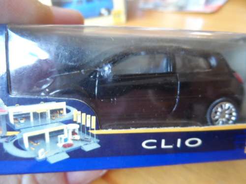 RENAULT CLIO BLACK 75 MM LONG [M100]