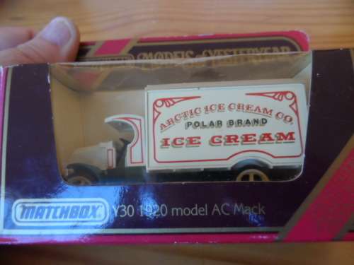 MATCHBOX Y30 1920 AC MACK ` ARCTIC ICE CREAM`  [M101]