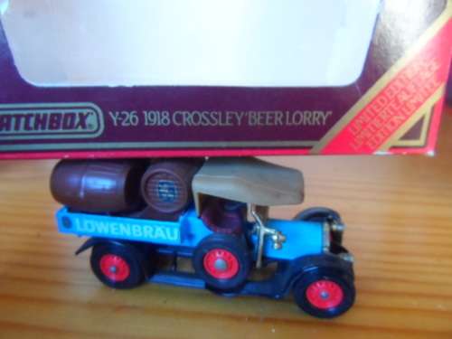 MATCHBOX Y26  1918 CROSSLEY BEER LORRY `LOWENBRAU`  [M101