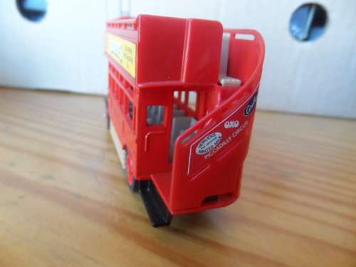 MATCHB0X MOY  Y2 1922 AEC OMNIBUS `SCHWEPPES`  [M6]