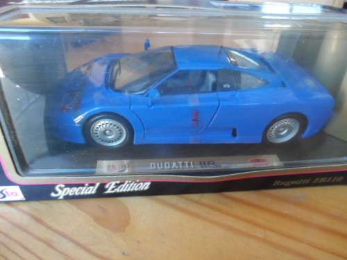 MAISTO BUGATTI EB 110  1/18  Scale