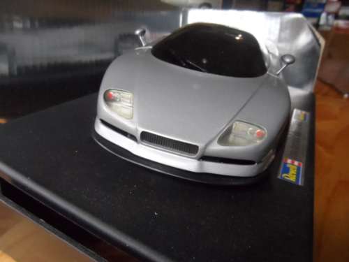 REVELL  RARE 1992 Italdesign Nazca M12 (BMW) Concept car  1/18  Scale