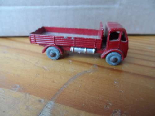 MATCHBOX NO 20 ERF STAKE TRUCK