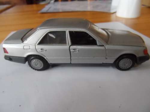 CURSOR MODELL MERCEDES BENZ  1/43  [M76]