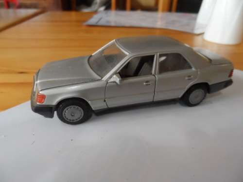 CURSOR MODELL MERCEDES BENZ  1/43  [M76]