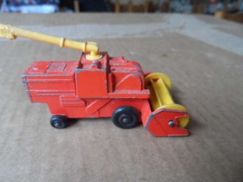 MATCHBOX 51 COMBINE HARVESTER