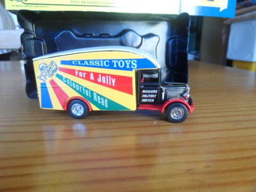 Matchbox Y31 1931 MORRIS COURIER VAN  boxed [ m74]