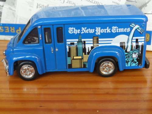 MATCHBOX YPP04 DODGE ROUTE VAN `THE NEW YORK TIMES`   [X1]
