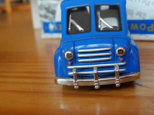MATCHBOX YPP04 DODGE ROUTE VAN `THE NEW YORK TIMES`   [X1]
