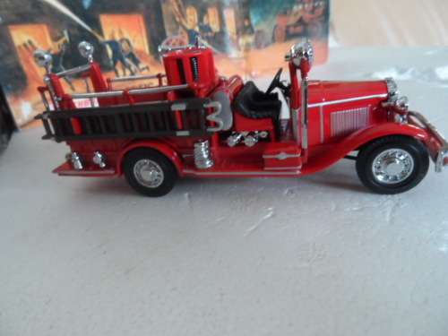 MATCHBOX YFE06 1932  FORD AA FIRE ENGINE    [M400]