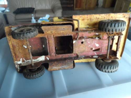 VINTAGE TONKA NEW ZEALAND TIP TRUCK.