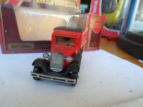 MATCHBOX Y22 1930 MODEL A VAN ` POSTES CANADA` [M6]