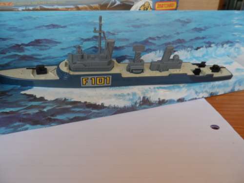 MATCHBOX SEAKING K-305 SUBMARINE CHASER MINT BOXED  [M6]
