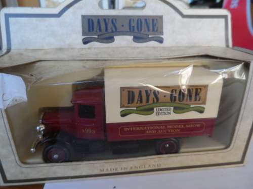 LLEDO LIGHT DELIVERY TRUCK `DAYS GONE`  [M5]