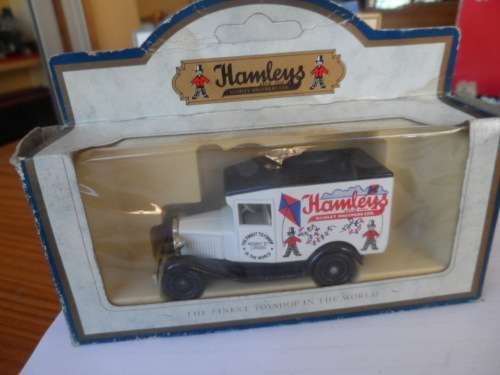 LLEDO MODEL A FORD VAN `HAMLEYS`  [M5]
