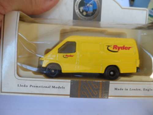 LLEDO CLOSED VAN `RYDER` [M5]
