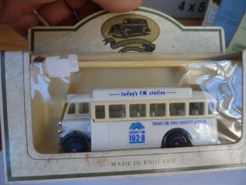 LLEDO SINGLE DRCKER BUS `TRENT FM` [M3]