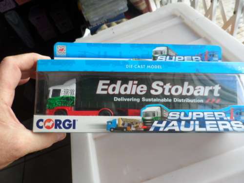 CORGI SUPER HAULER EDDIE STOBART CURTAINSIDE TRUCK 1/64 TH SCALE