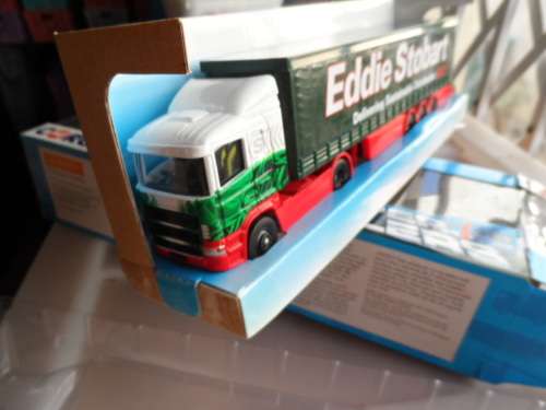CORGI SUPER HAULER EDDIE STOBART CURTAINSIDE TRUCK 1/64 TH SCALE