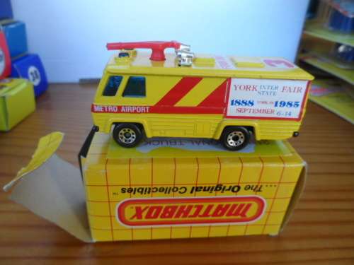 matchbox limited edition command vehicle airport fire departmen YORK FAIR   [B300]