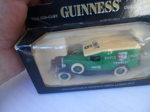 lledo ford van `RAPID CASH TRANSIT`  [M7]