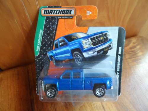 MATCHBOX-SHORT CARD-14 CHEVY SILVERADO 1500-BLUE--MBX EXPLORERS-2014  [M45]