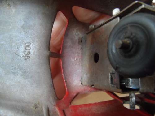 Slik Lansing 9600 Aluminum -Car Vintage   -RARE WINDUP MODEL