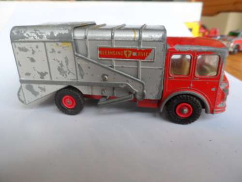 Matchbox King Size K-7 REFUSE TRUCK  Red & Silver    [M302]