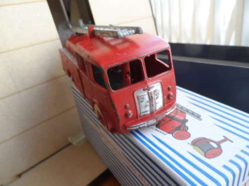 Vintage 32E Dinky Toys Berliet  Fire Engine , Made In France [M29]