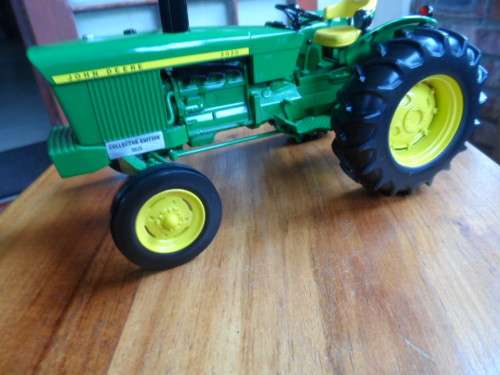 Spec Cast 1965 John Deere Model 2020 Tractor 1/16 Scale High Detail Diecast HTF mint boxed