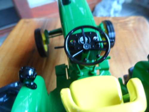 Spec Cast 1965 John Deere Model 2020 Tractor 1/16 Scale High Detail Diecast HTF mint boxed