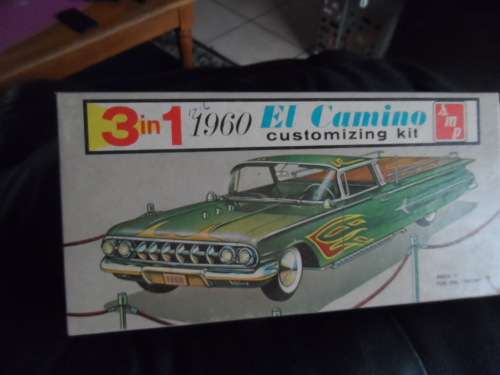 AMT 1/25 Scale 1960 El Camino 3 In 1 Customizing Model Kit- unbuilt