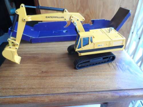 Joal Caterpillar Cat 225 Hydraulic Excavator Ref. 216