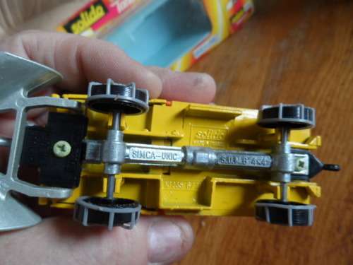SLIDO SNOWPLOUGH TRUCK, CHAINS ON TYRES  [M31]