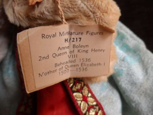 Peggy Nesbit  King Henry VIII  and His wives one bid for all