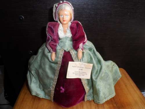 Peggy Nesbit  King Henry VIII  and His wives one bid for all